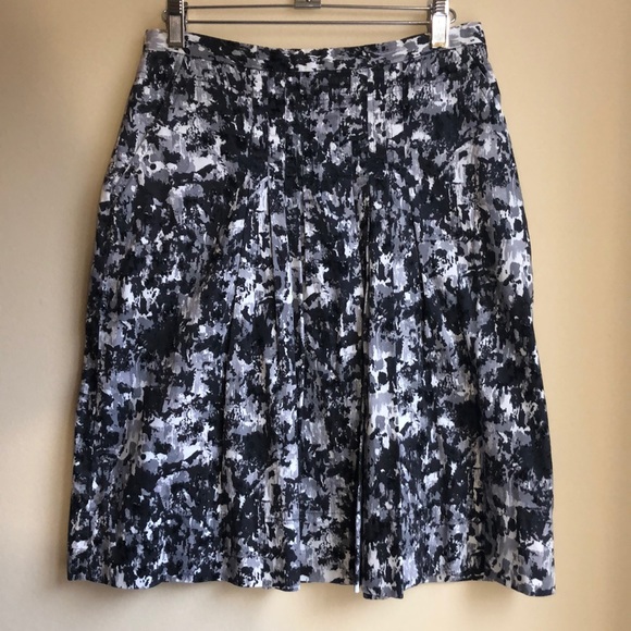 NY&Co Pleated A Line Knee Length Skirt - Picture 1 of 7